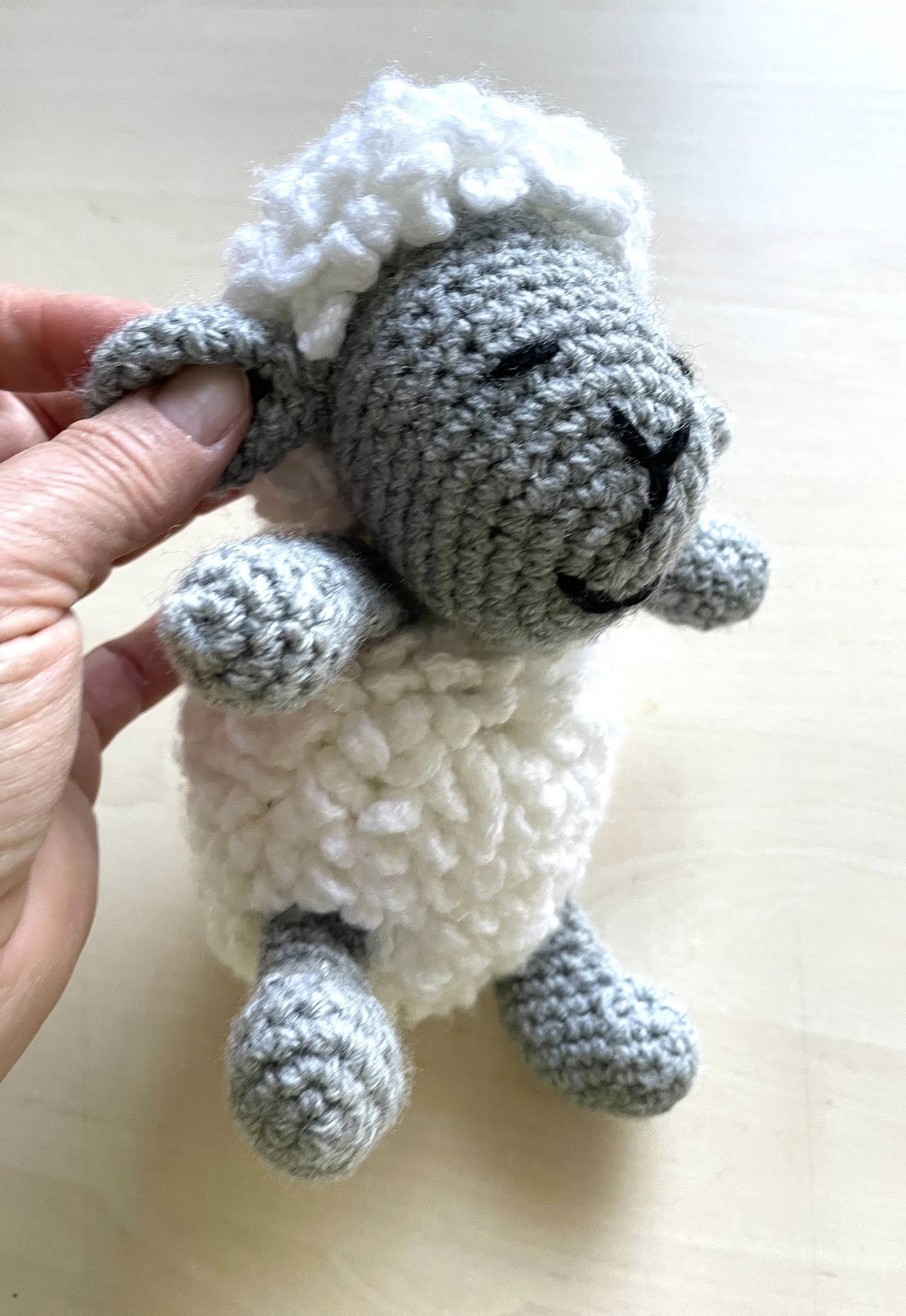 Amigurumi...oita, jucarie crosetata - jucării și echipamente pentru copii - plușuri - dinozauri din pluș - Artynos.ro
