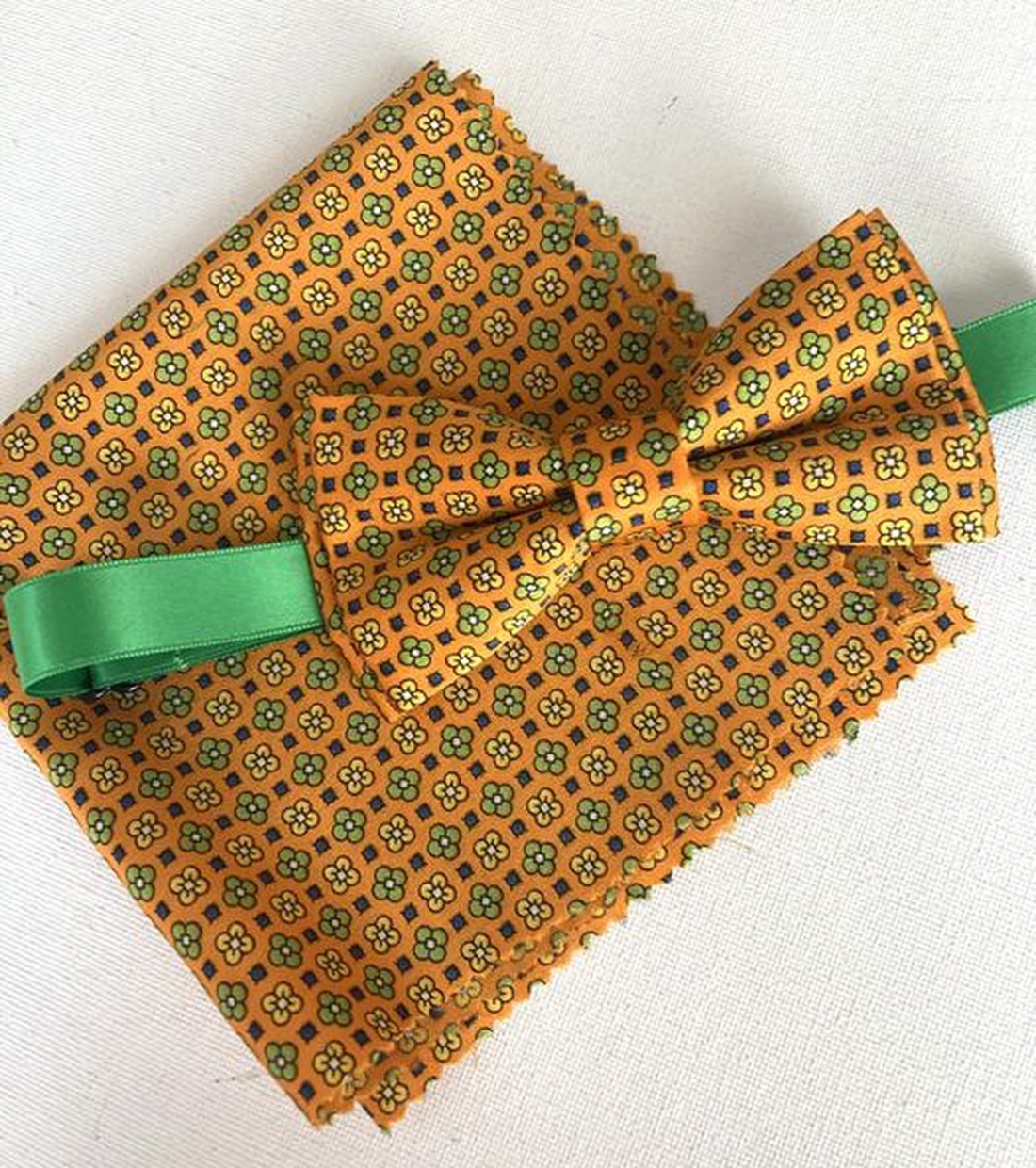 Set papion cu batista din matase fina - îmbrăcăminte și modă - haine bărbați - cravată, papion - Artynos.ro