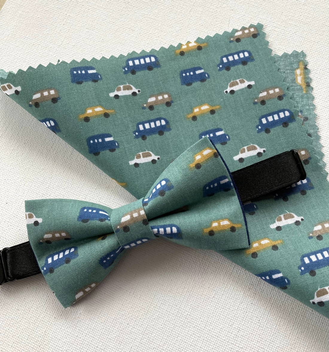 Set papion cu masinute si batista, pentru copil - îmbrăcăminte și modă - haine bărbați - cravată, papion - Artynos.ro