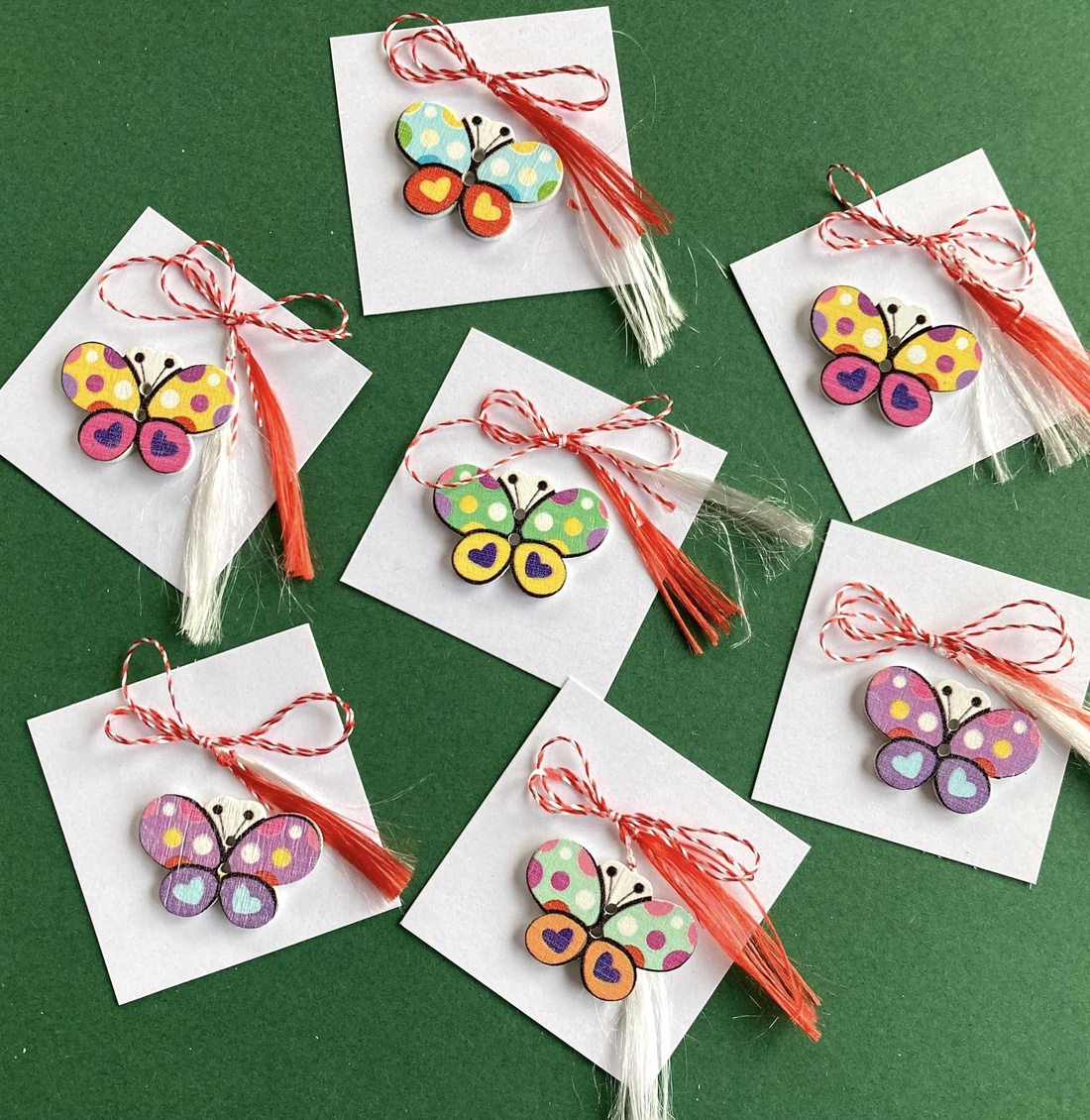 Martisor fluture, brosa din lemn - bijuterii - mărțișor - Artynos.ro