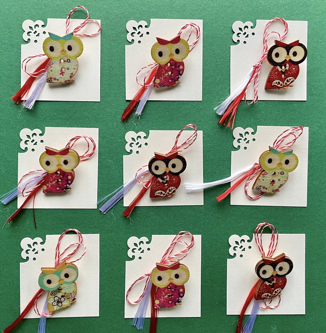 Martisor bufnita, brosa din lemn - bijuterii - mărțișor - Artynos.ro