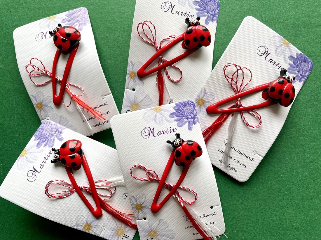 Martisor clama buburuza - bijuterii - mărțișor - Artynos.ro