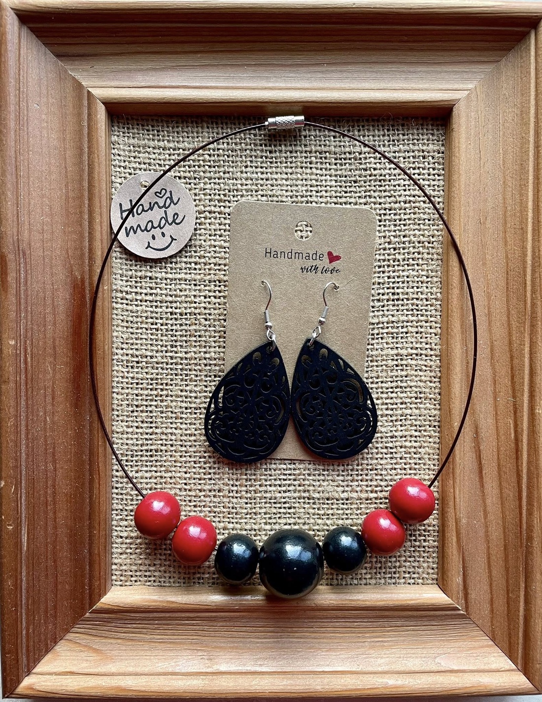 Set cercei si colier cu bile din lemn - bijuterii - seturi de bijuterii - Artynos.ro