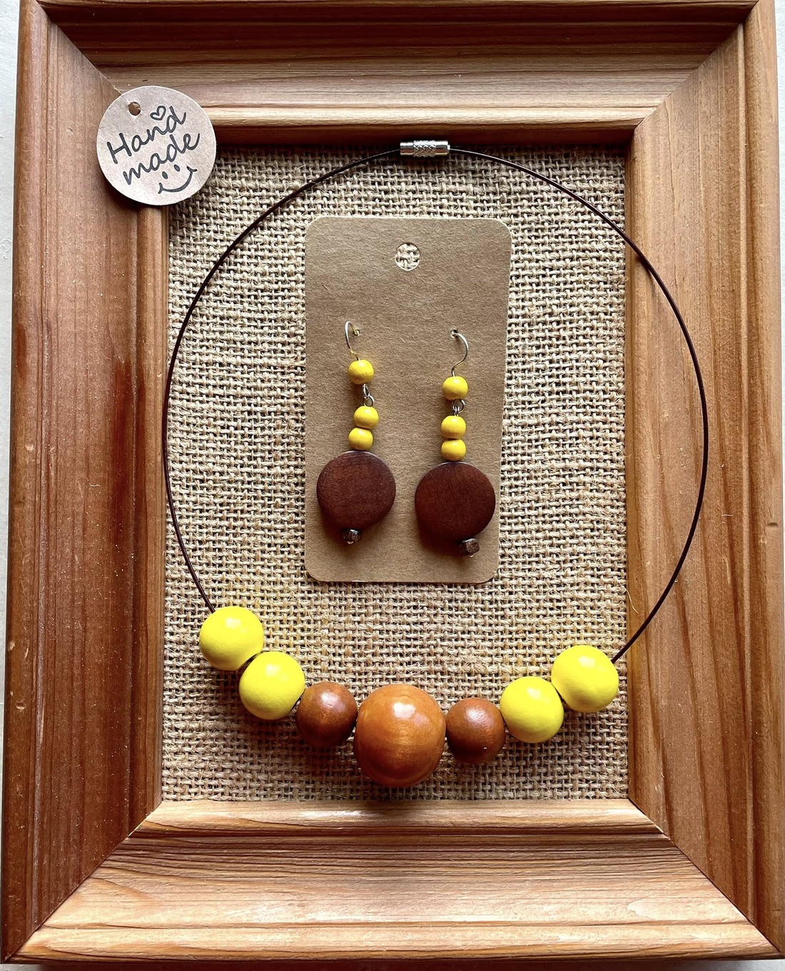 Set cercei si colier cu bile din lemn - bijuterii - seturi de bijuterii - Artynos.ro