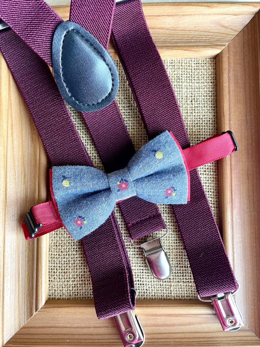 Set pentru copii, papion cu floricele si bretele bordeaux - îmbrăcăminte și modă - haine bărbați - cravată, papion - Artynos.ro