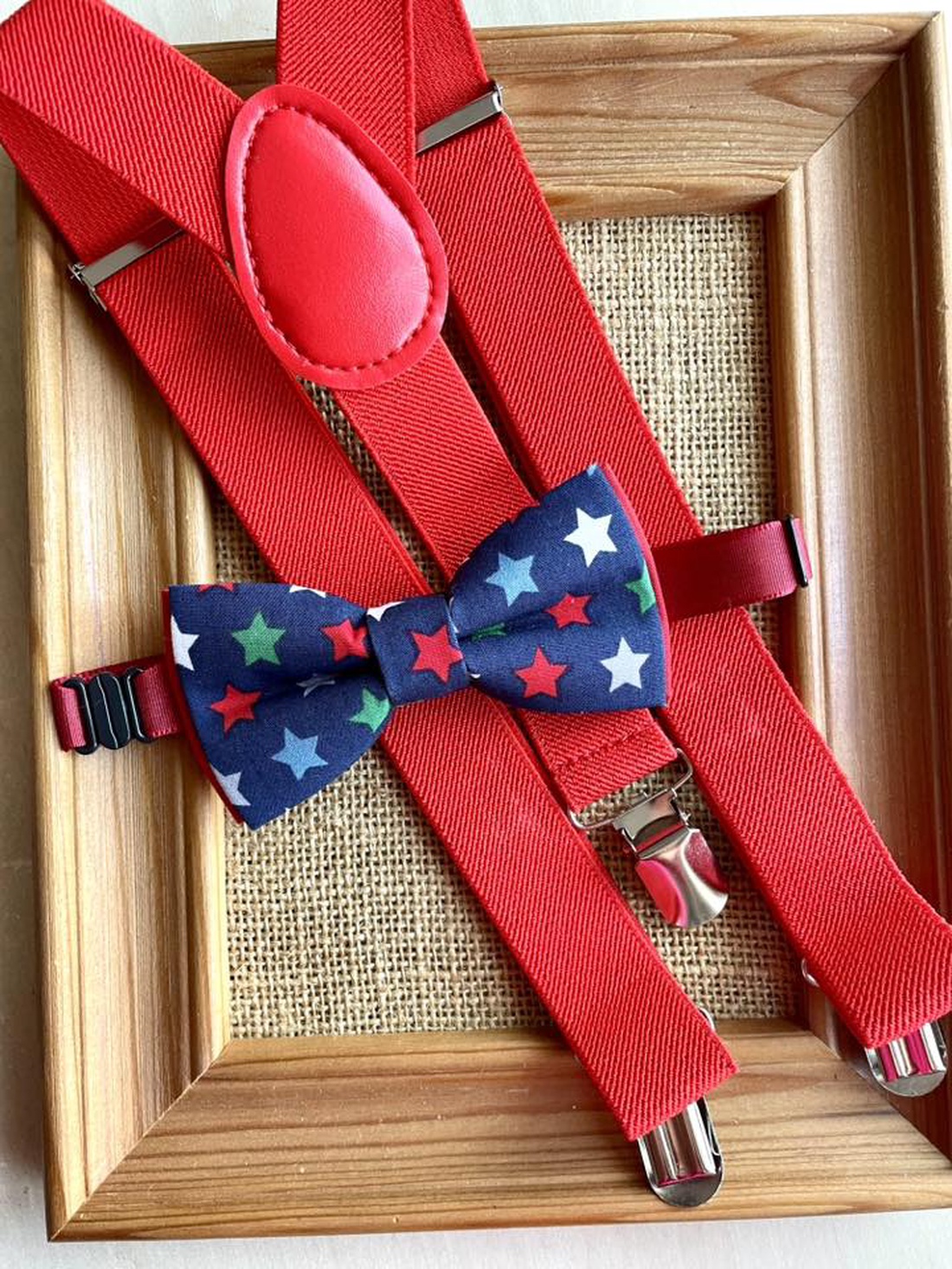 Set pentru copii, papion cu stelute si bretele rosii - îmbrăcăminte și modă - haine bărbați - cravată, papion - Artynos.ro