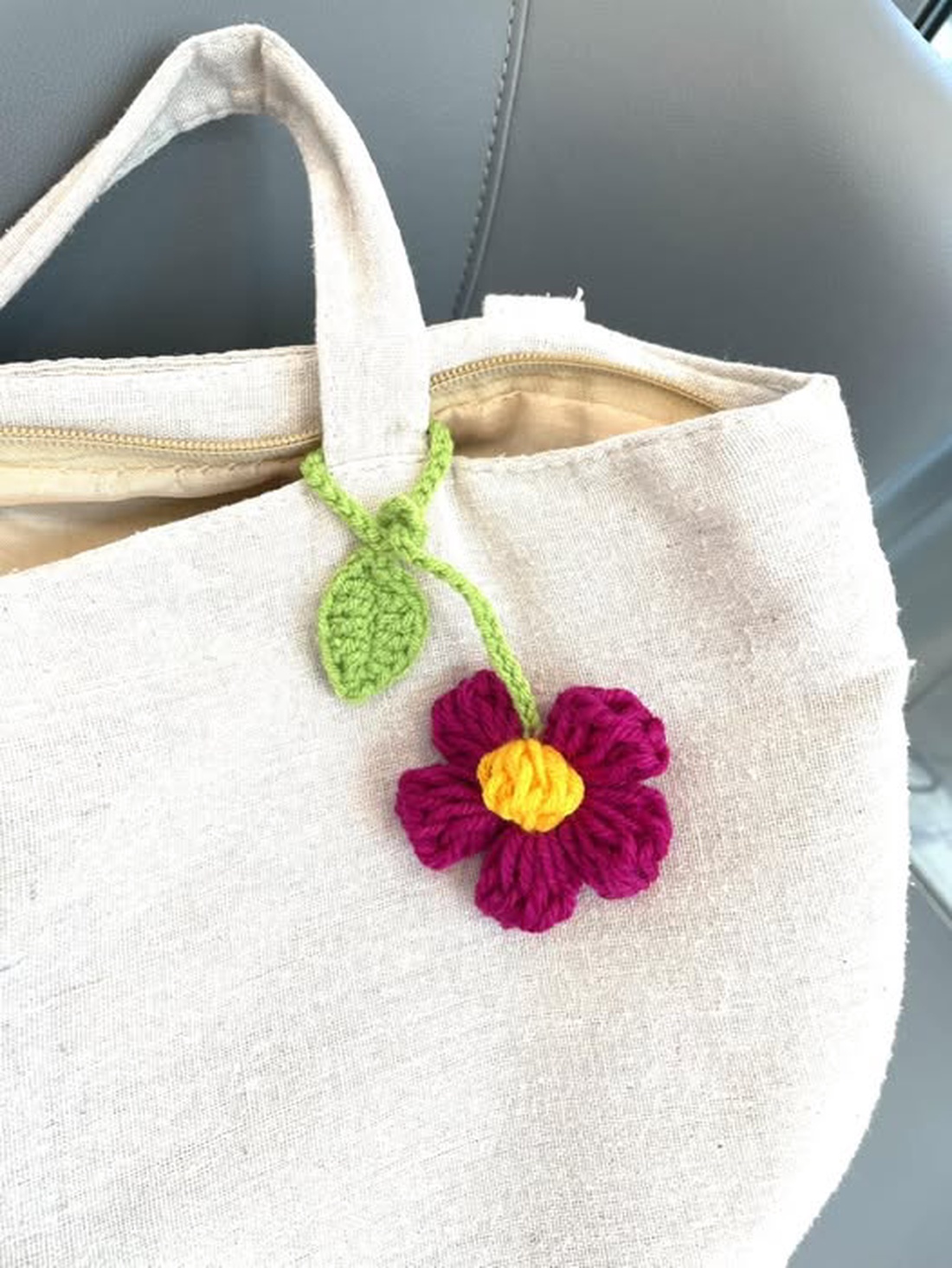 Semn de carte, floare crosetata...sau breloc - cărți și creații cu tematică muzicală, cadouri - semn de carte - Artynos.ro