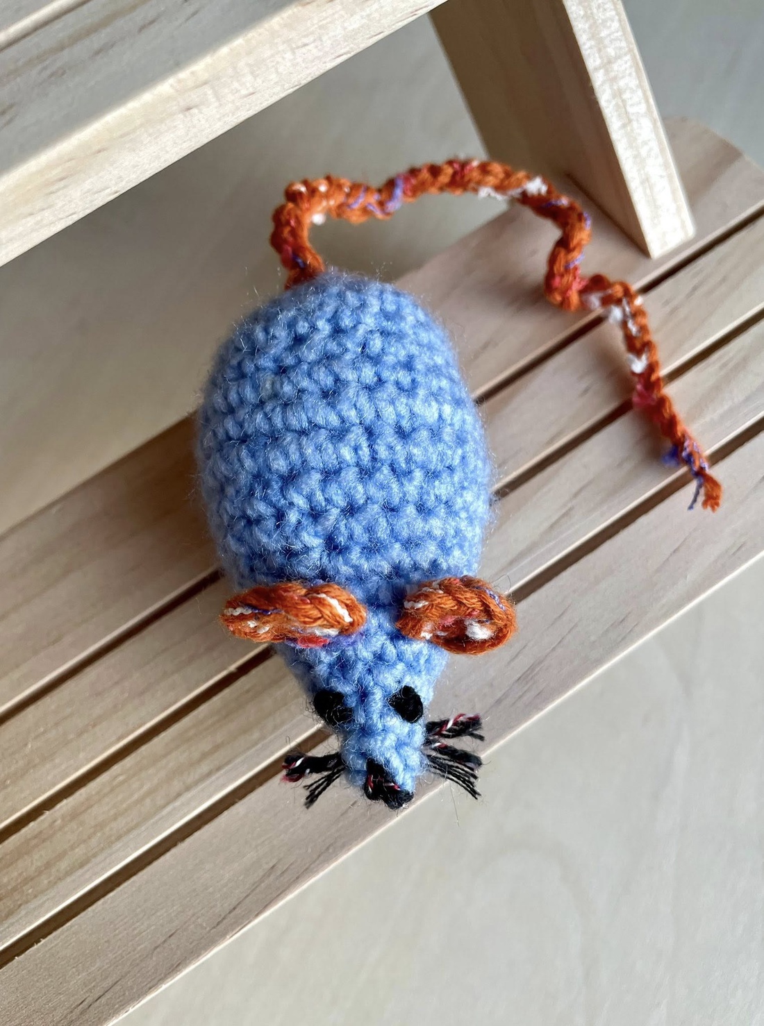 Soricel crosetat, amigurumi - jucării și echipamente pentru copii - plușuri - șoarece de pluș - Artynos.ro