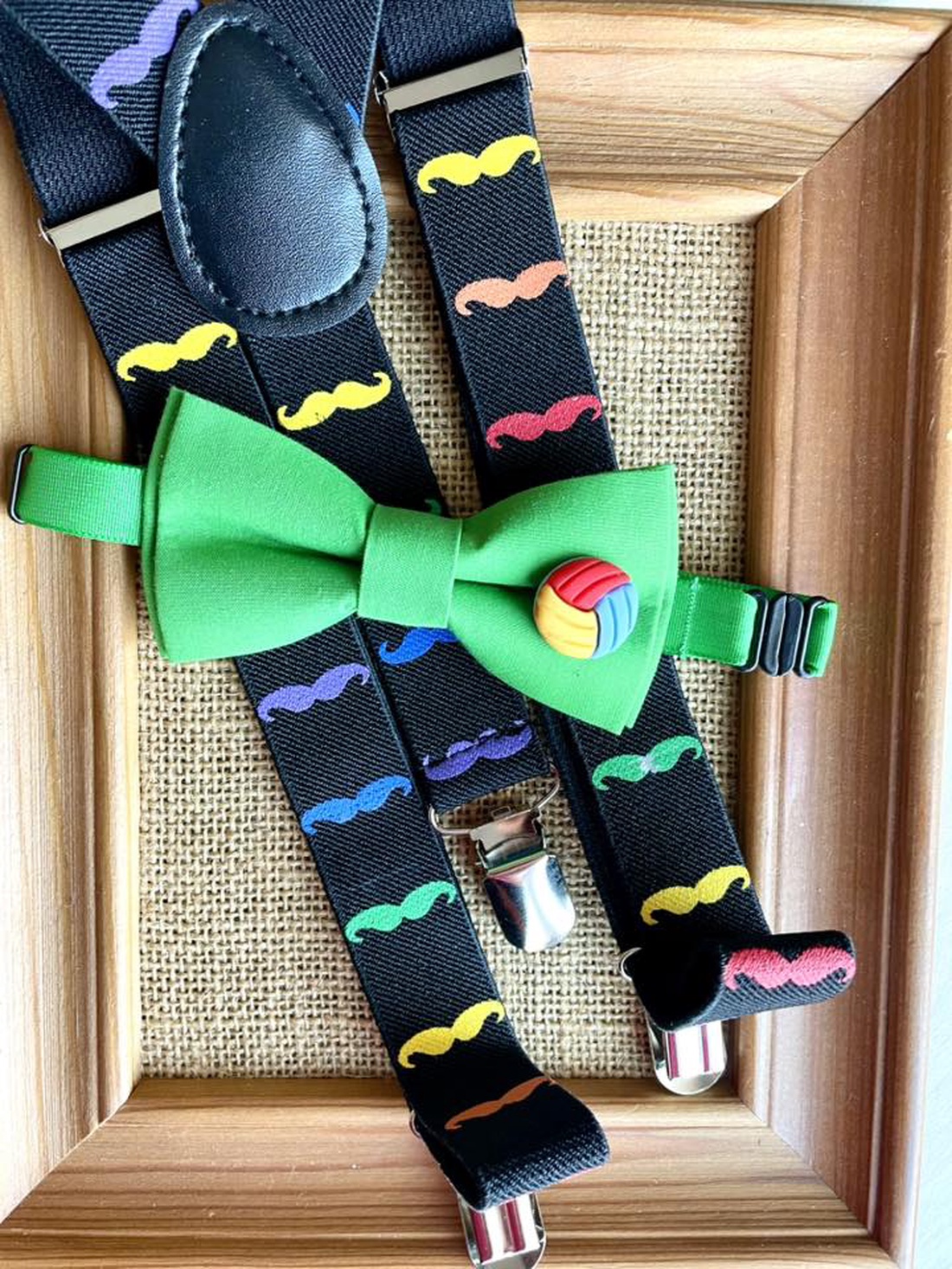 Set pentru copii, papion verde si bretele cu mustati - îmbrăcăminte și modă - haine bărbați - cravată, papion - Artynos.ro