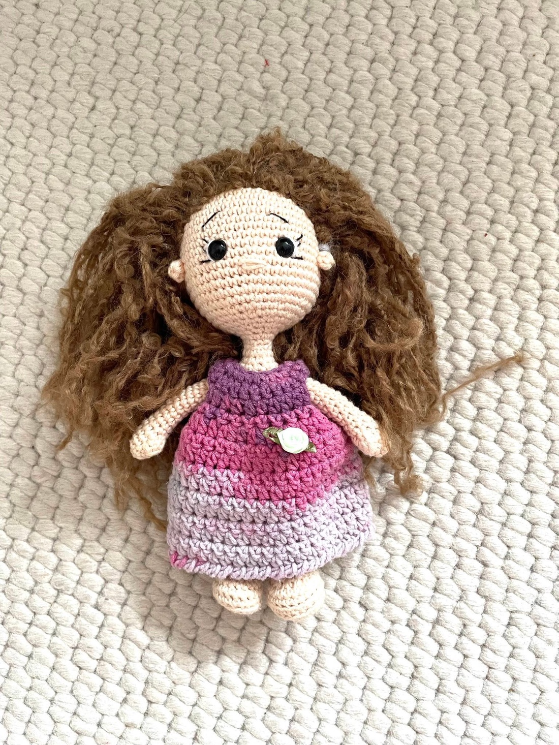 Amigurumi...Fetita cu rochita roz! Jucarie crosetata - jucării și echipamente pentru copii - plușuri - figurine de pluș - Artynos.ro