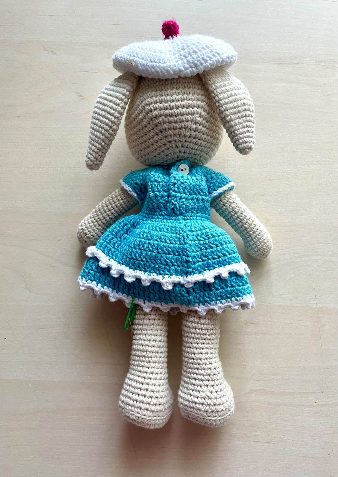 Amigurumi...iepurica cu basca, jucarie crosetata - jucării și echipamente pentru copii - plușuri - păpușă croșetată, păpușă de pluș - Artynos.ro