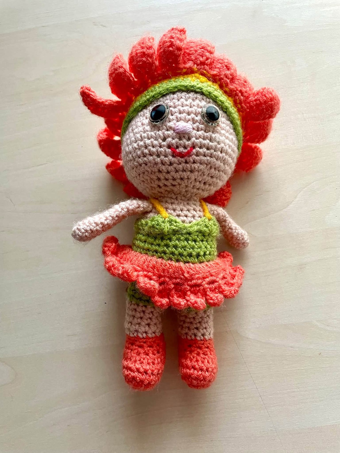 Amigurumi...fetita floare - jucării și echipamente pentru copii - plușuri - păpușă croșetată, păpușă de pluș - Artynos.ro