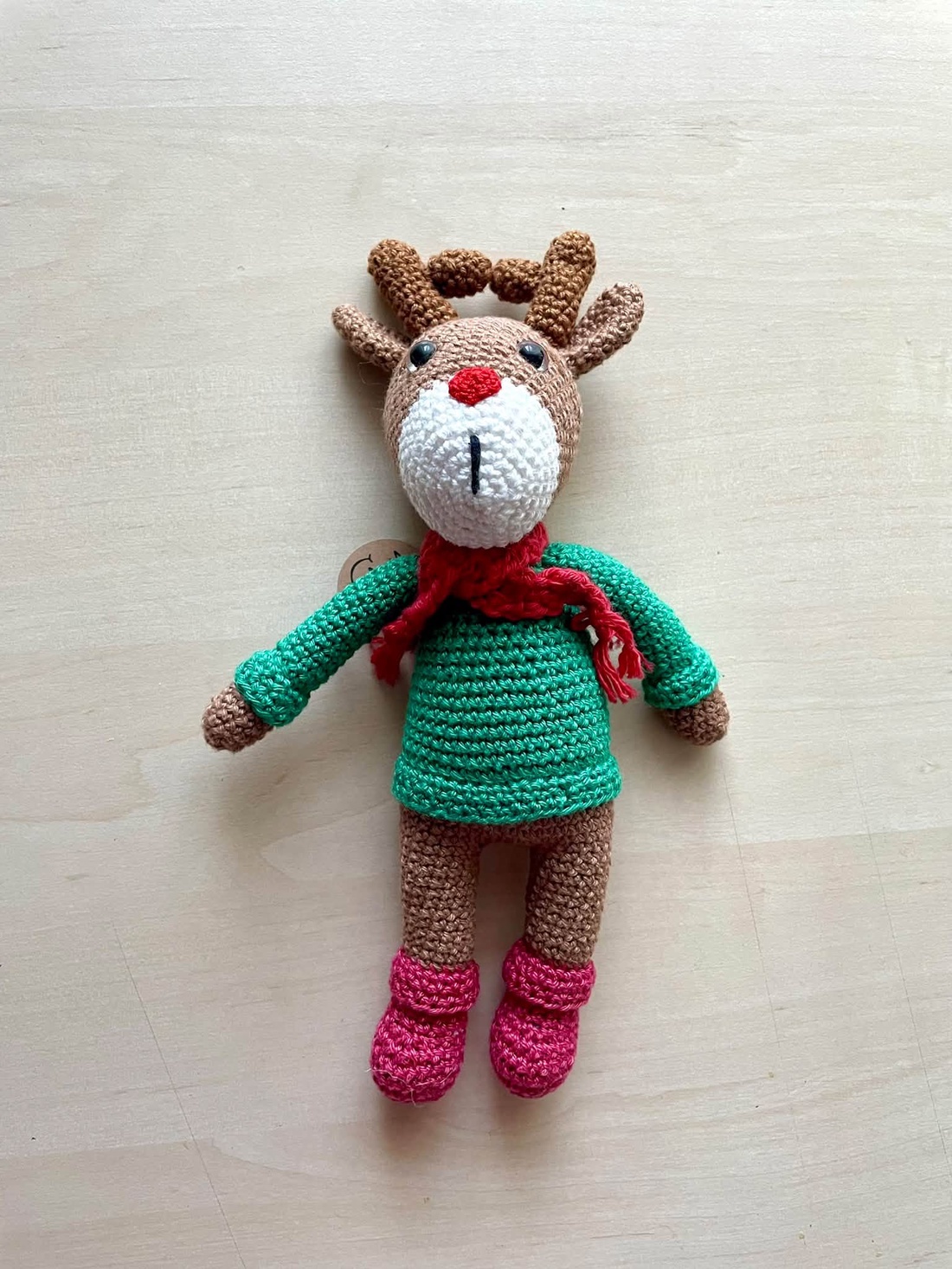 Amigurumi, renul cu jacheta verde - jucării și echipamente pentru copii - plușuri - păpușă croșetată, păpușă de pluș - Artynos.ro
