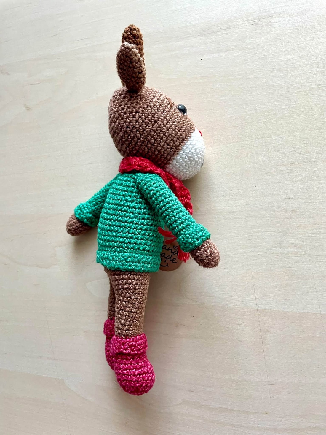 Amigurumi, renul cu jacheta verde - jucării și echipamente pentru copii - plușuri - păpușă croșetată, păpușă de pluș - Artynos.ro