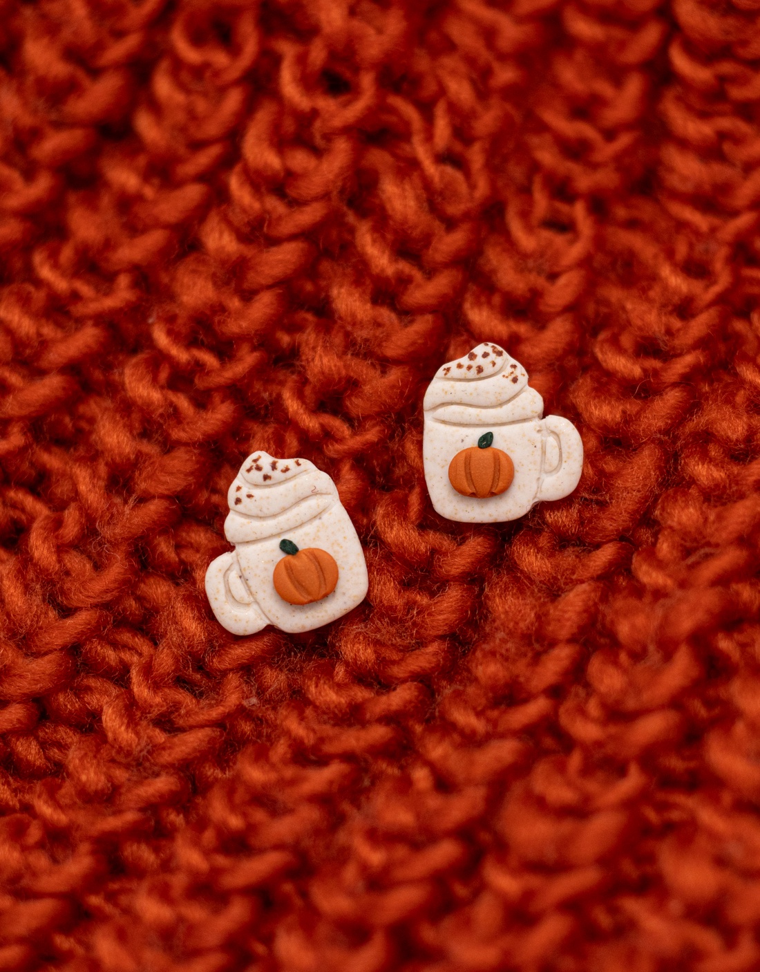 Cercei Pumpkin Spice Latte - bijuterii - cercei - clipsuri - Artynos.ro Cercei Pumpkin Spice Latte - bijuterii - cercei - clipsuri - Artynos.ro