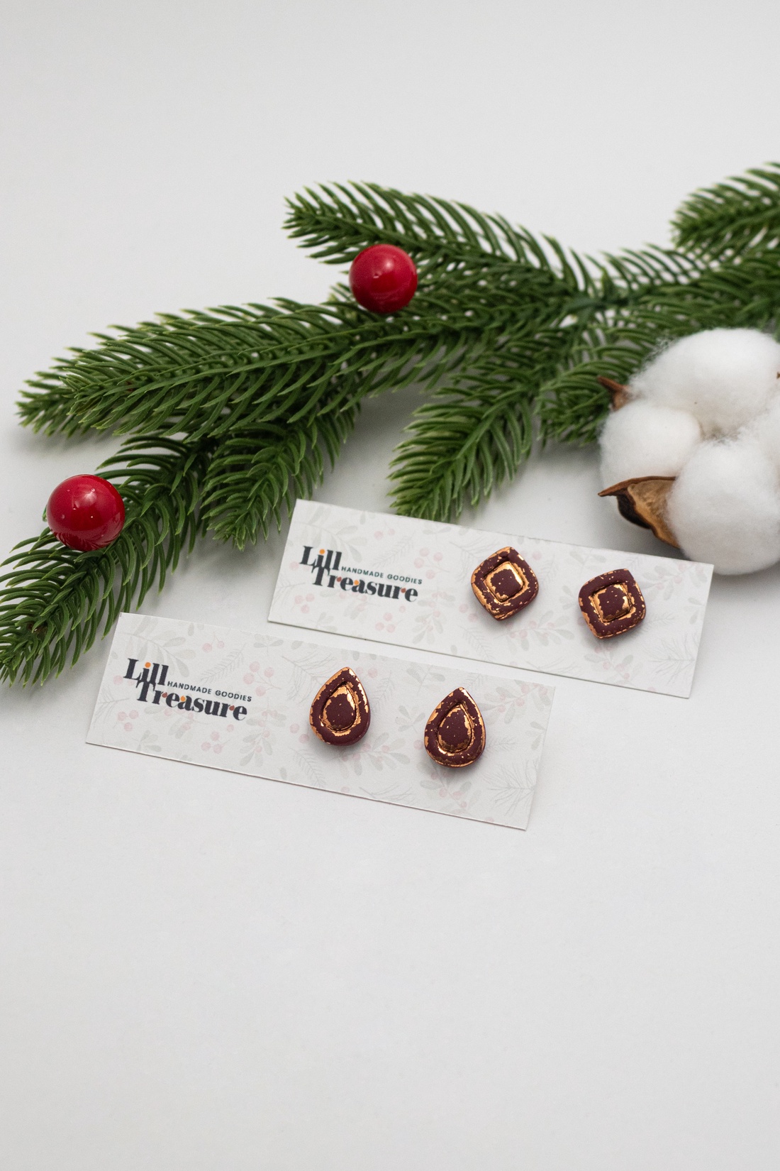 Cercei Burgundy Christmas - bijuterii - cercei - cercei cu figurine - Artynos.ro