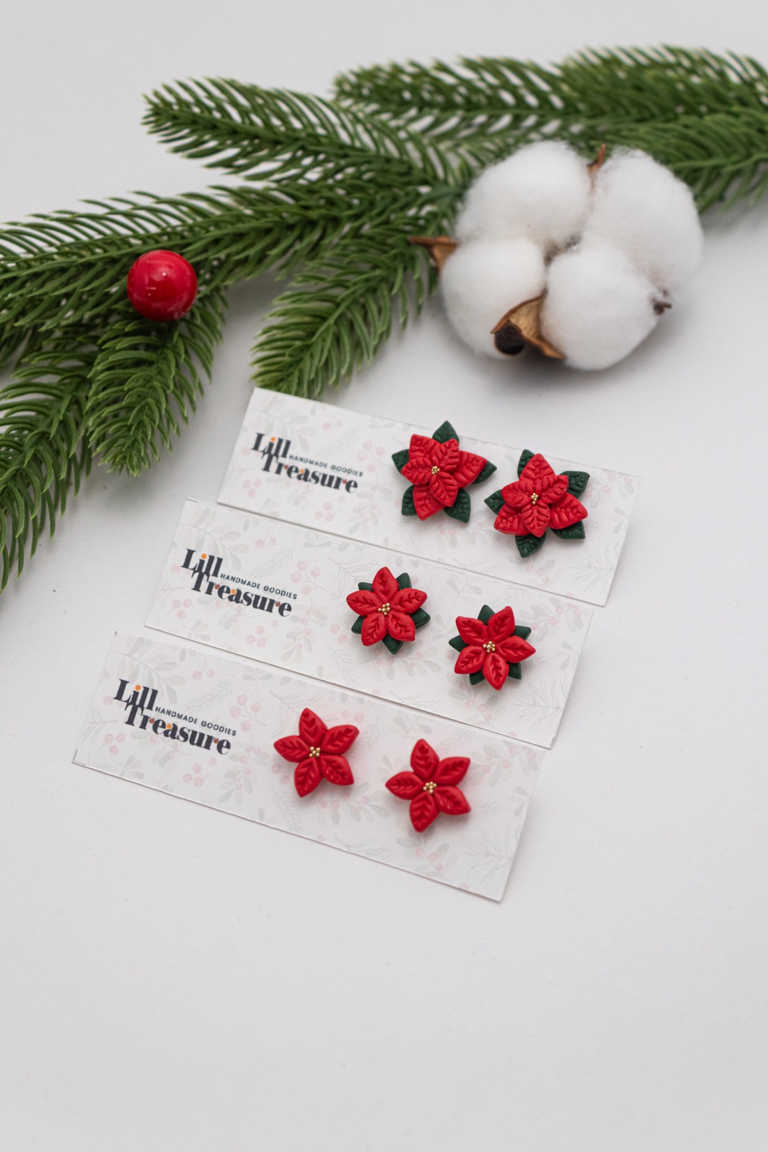 Cercei Craciunita cu detalii aurii - Poinsettia - bijuterii - cercei - cercei cu figurine - Artynos.ro