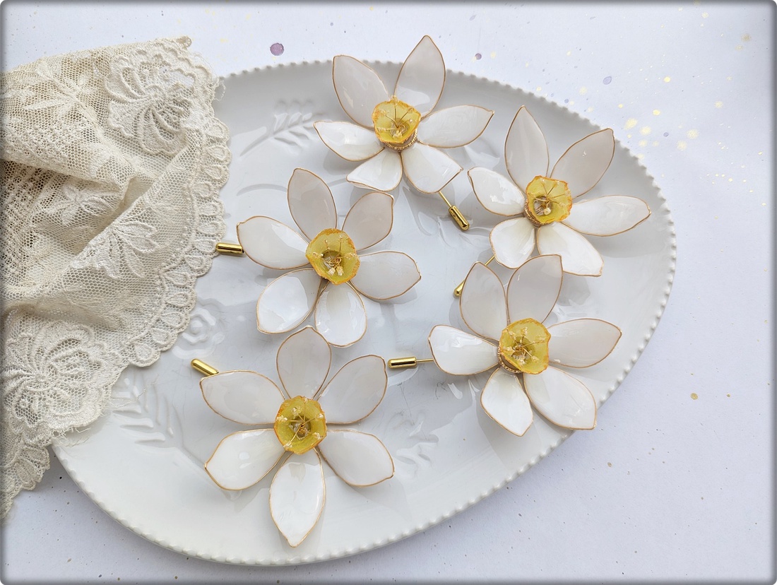 Brosa narcisa - bijuterii - broșe - Artynos.ro