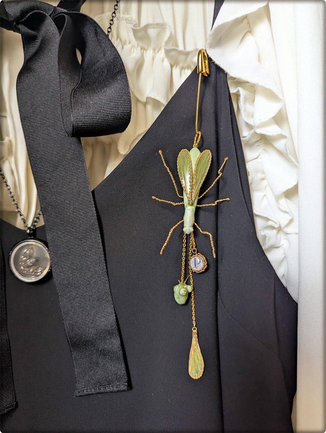 Broșa Mantis cu elemente detașabile  - accessorii și unelte - broșă, cerc, încuietoare - Artynos.ro