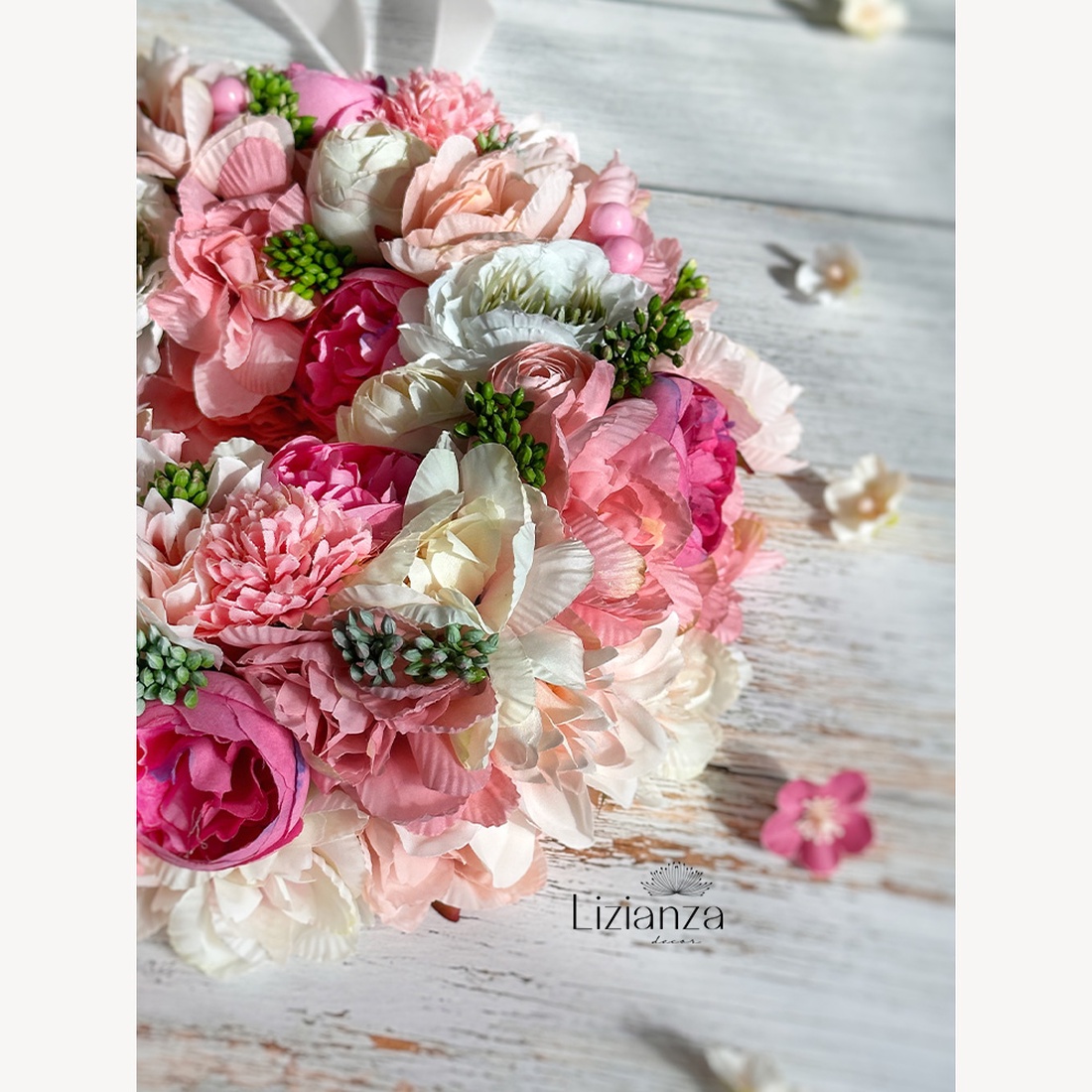 Coroniță veselă cu flori Mirella - casă & stil de viață - accesorii pentru decorat casa - decorațiuni de geam și decorațiuni de ușă - ornamente de ușă - Artynos.ro Coroniță veselă cu flori Mirella - casă & stil de viață - accesorii pentru decorat casa - decorațiuni de geam și decorațiuni de ușă - ornamente de ușă - Artynos.ro