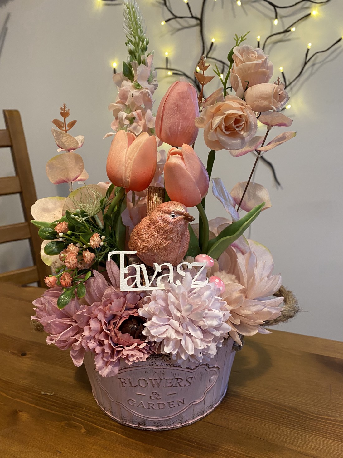 Decorațiuni florale de primăvară pentru masă  - casă & stil de viață - decorațiuni de casă - accesorii florale - flori în ghiveci - Artynos.ro