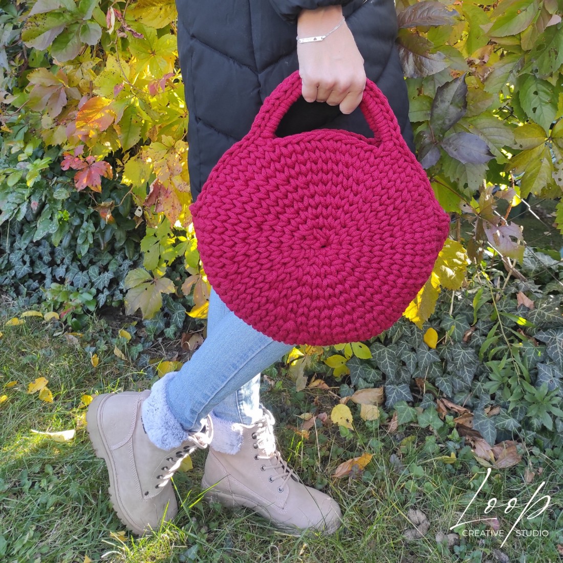 Geantă rotundă croșetată - burgundy - genți și portofele - genți de mână și umăr - genți de mână - Artynos.ro