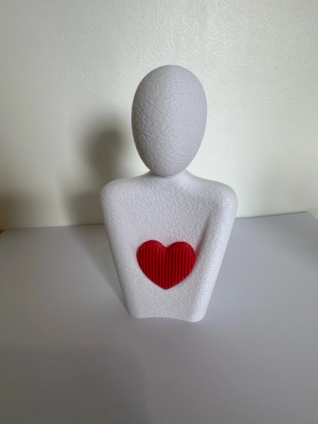 Statuie 3D Mamă cu Inimă - 3D anya szobor szívvel - casă & stil de viață - accesorii pentru decorat casa - decorațiuni de masă și decorațiuni pentru rafturi  - decorațiuni de masă - Artynos.ro