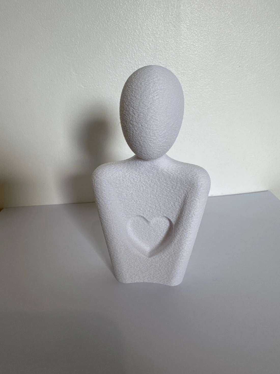 Statuie 3D Mamă cu Inimă - 3D anya szobor szívvel - casă & stil de viață - accesorii pentru decorat casa - decorațiuni de masă și decorațiuni pentru rafturi  - decorațiuni de masă - Artynos.ro