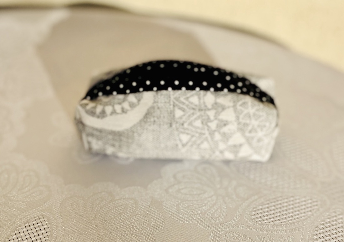 Suport pentru șervețele din pânză - genți și portofele - portofele, huse, suporturi - suport de batiste - Artynos.ro