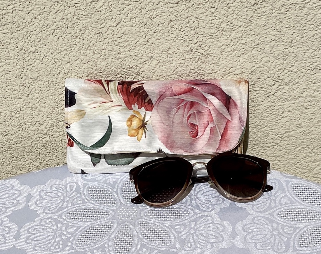 Husă de ochelari din pânză cu model  - genți și portofele - portofele, huse, suporturi - suport de ochelari - Artynos.ro