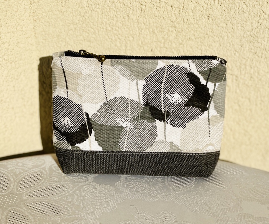 Geantă de toaletă cu model - genți și portofele - genți cosmetice - Artynos.ro
