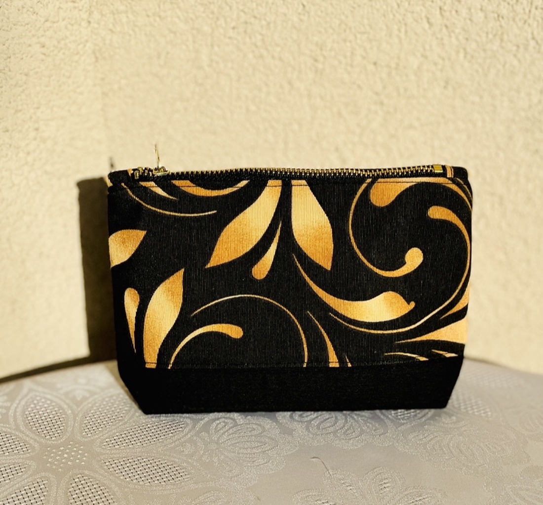 Geantă de toaletă cu model - genți și portofele - genți cosmetice - Artynos.ro