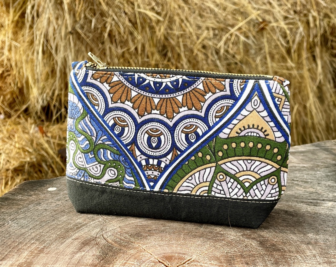 Geantă de toaletă cu model - genți și portofele - genți cosmetice - Artynos.ro