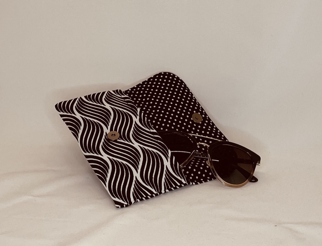 Husă de ochelari din pânză cu model  - genți și portofele - portofele, huse, suporturi - suport de ochelari - Artynos.ro