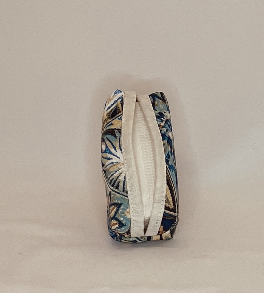 Suport pentru șervețele din pânză - genți și portofele - portofele, huse, suporturi - suport de batiste - Artynos.ro