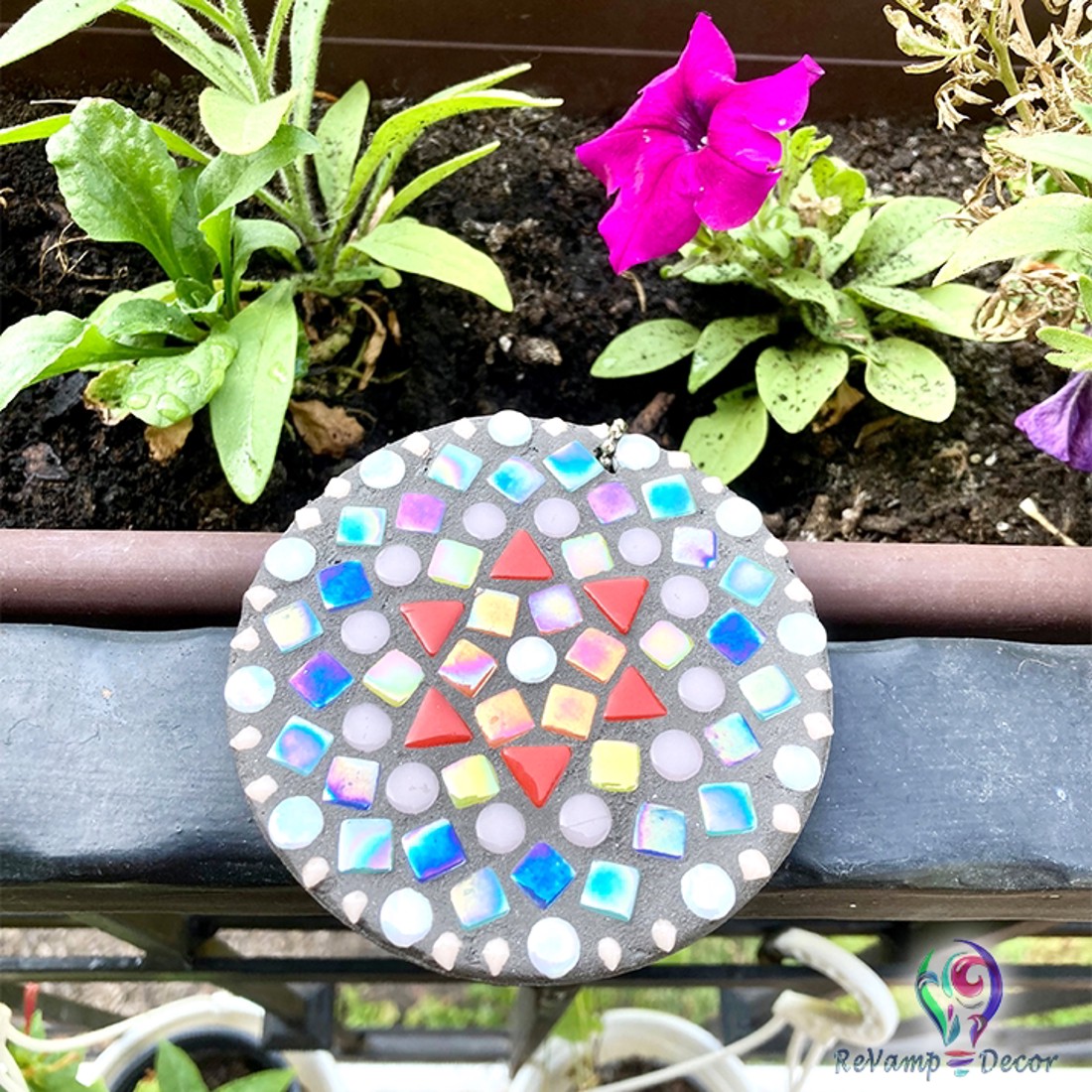 Decor de grădină punctată cu pandantiv Mandala -  - Artynos.ro