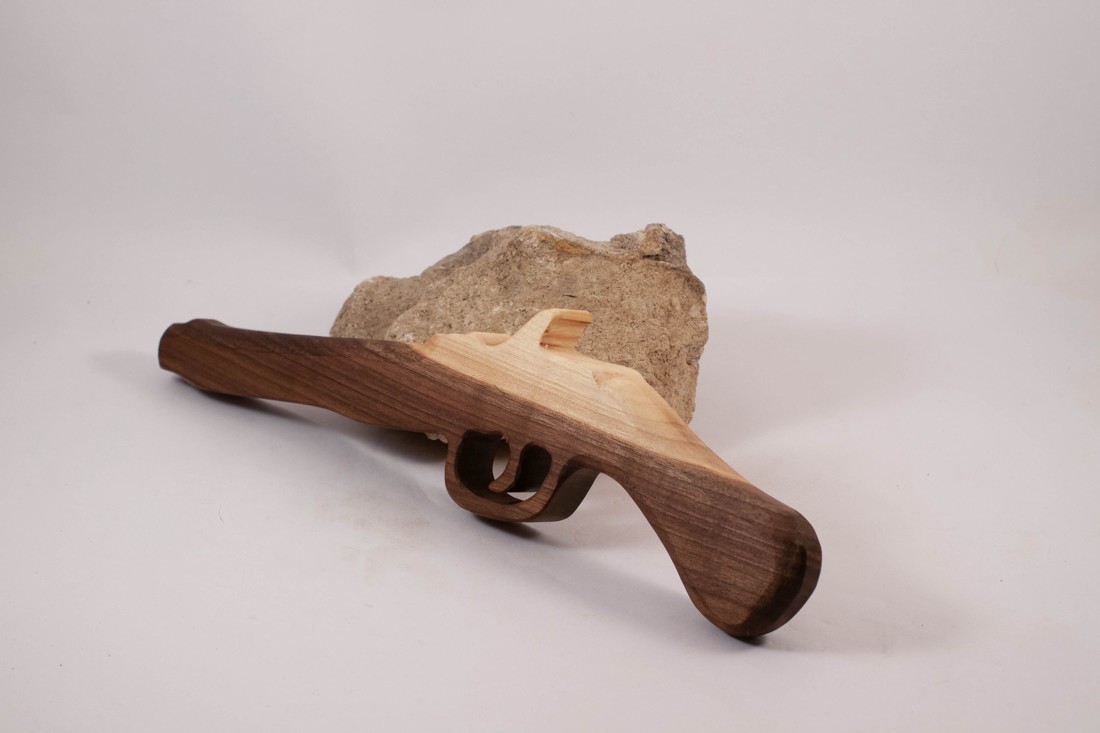 Joc pistol din lemn - - Artynos.ro Joc pistol din lemn - - Artynos.ro