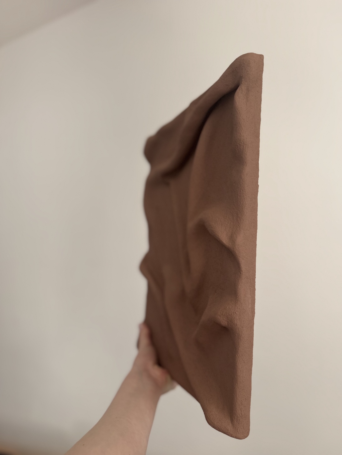 TERRACOTTA WAVES / Tablou handmade din lut - casă & stil de viață - decorațiuni de casă - picturi murale - tablouri/picturi pe pânză - Artynos.ro