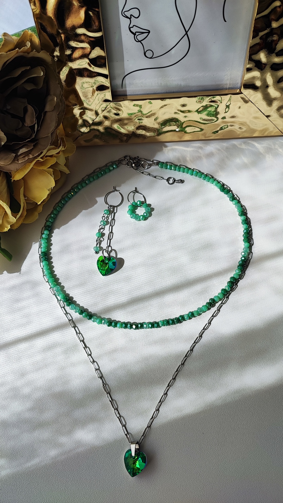 Set verde  cu 3 piese - colier cristale, lanț și cercei - Heart of Green - bijuterii - seturi de bijuterii - Artynos.ro
