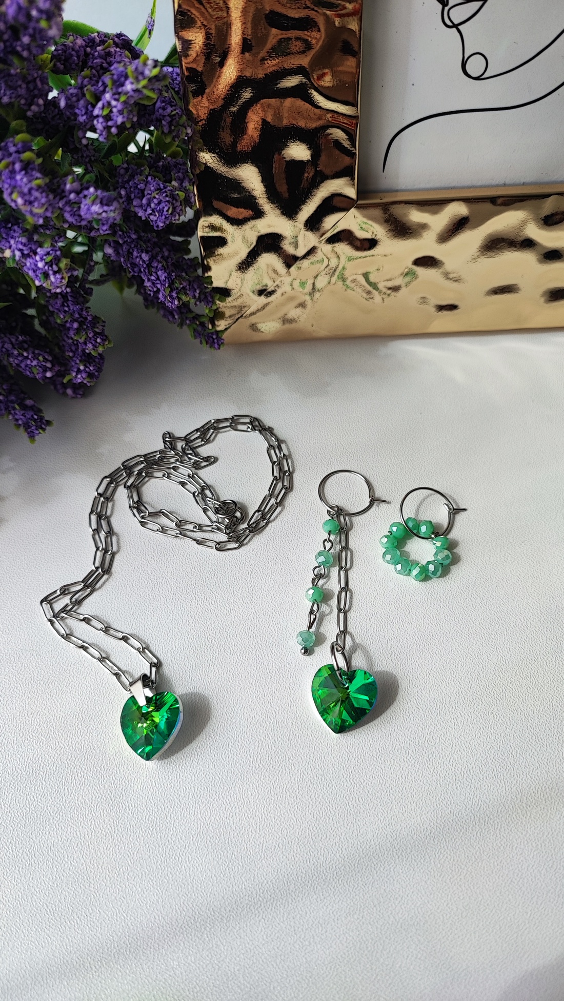 Set verde  cu 3 piese - colier cristale, lanț și cercei - Heart of Green - bijuterii - seturi de bijuterii - Artynos.ro