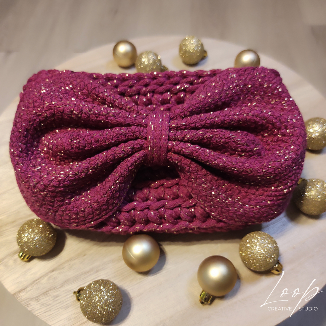 Geantă elegantă croșetată cu fundă  pentru ocazii festive - genți și portofele - genți de mână și umăr - genți de mână - Artynos.ro