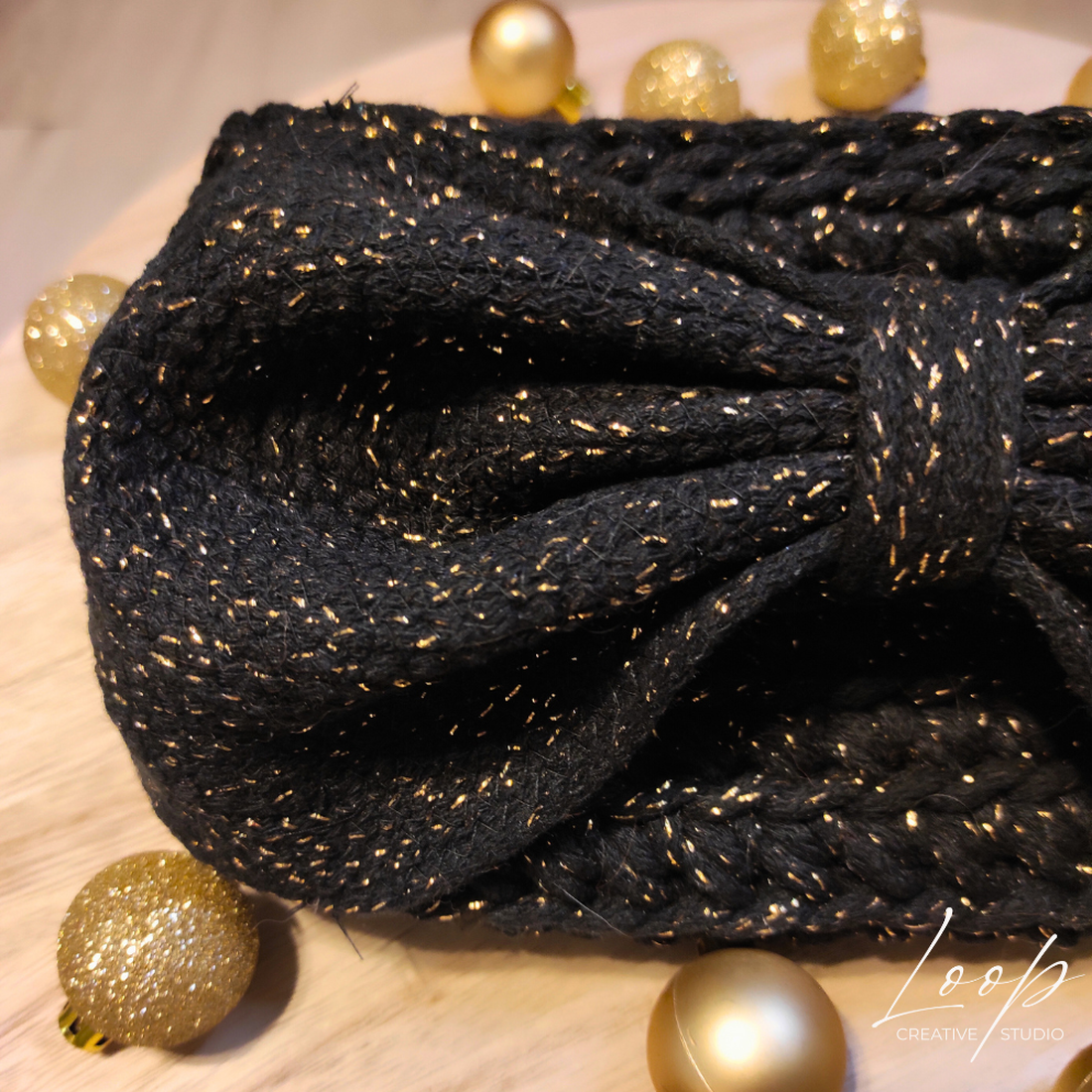 Geantă elegantă croșetată cu fundă  pentru ocazii festive - genți și portofele - genți de mână și umăr - genți de mână - Artynos.ro