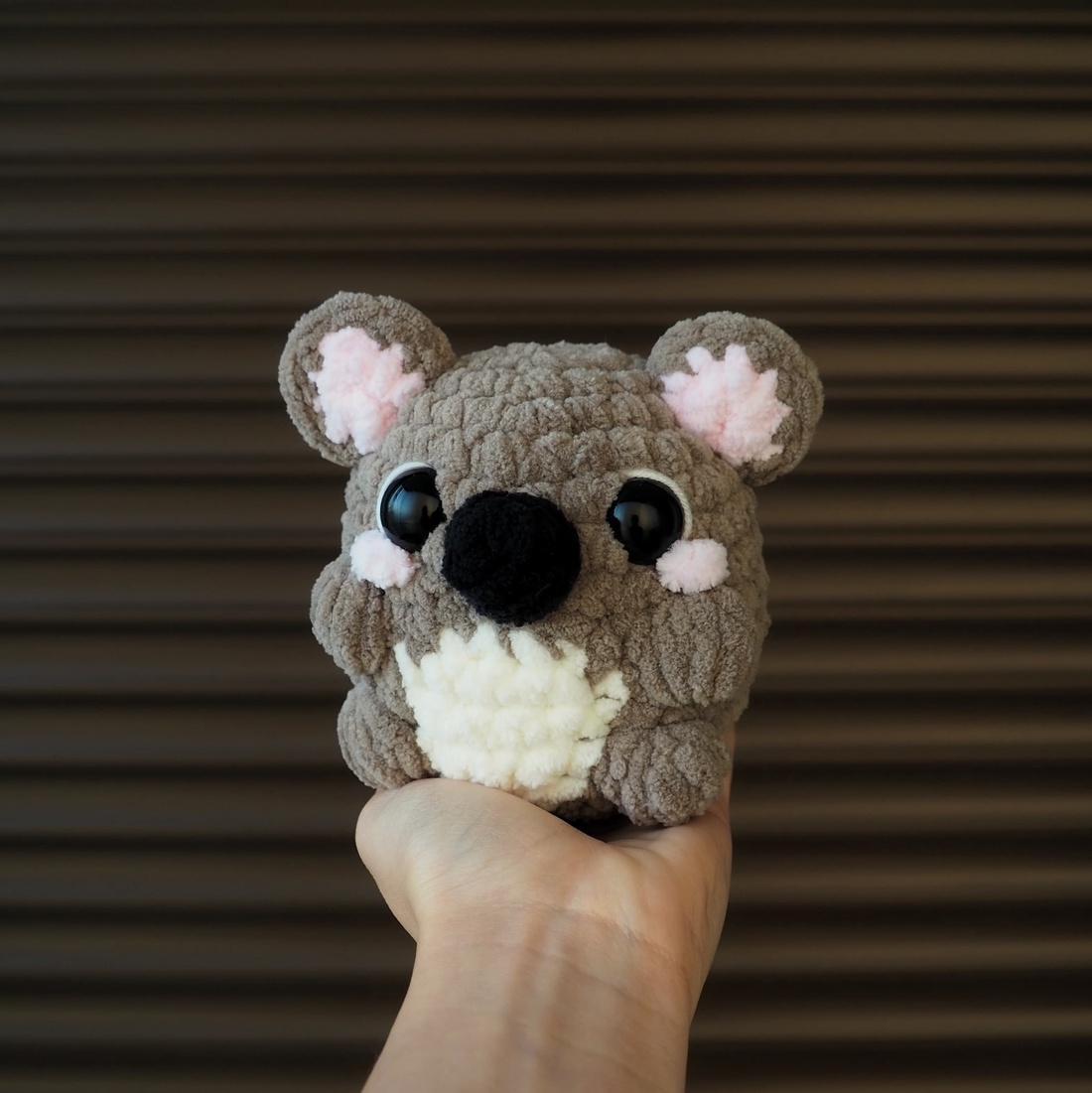 Koala croșetat manual din fir moale - jucărie handmade unicat - jucării și echipamente pentru copii - plușuri - păpușă croșetată, păpușă de pluș - Artynos.ro