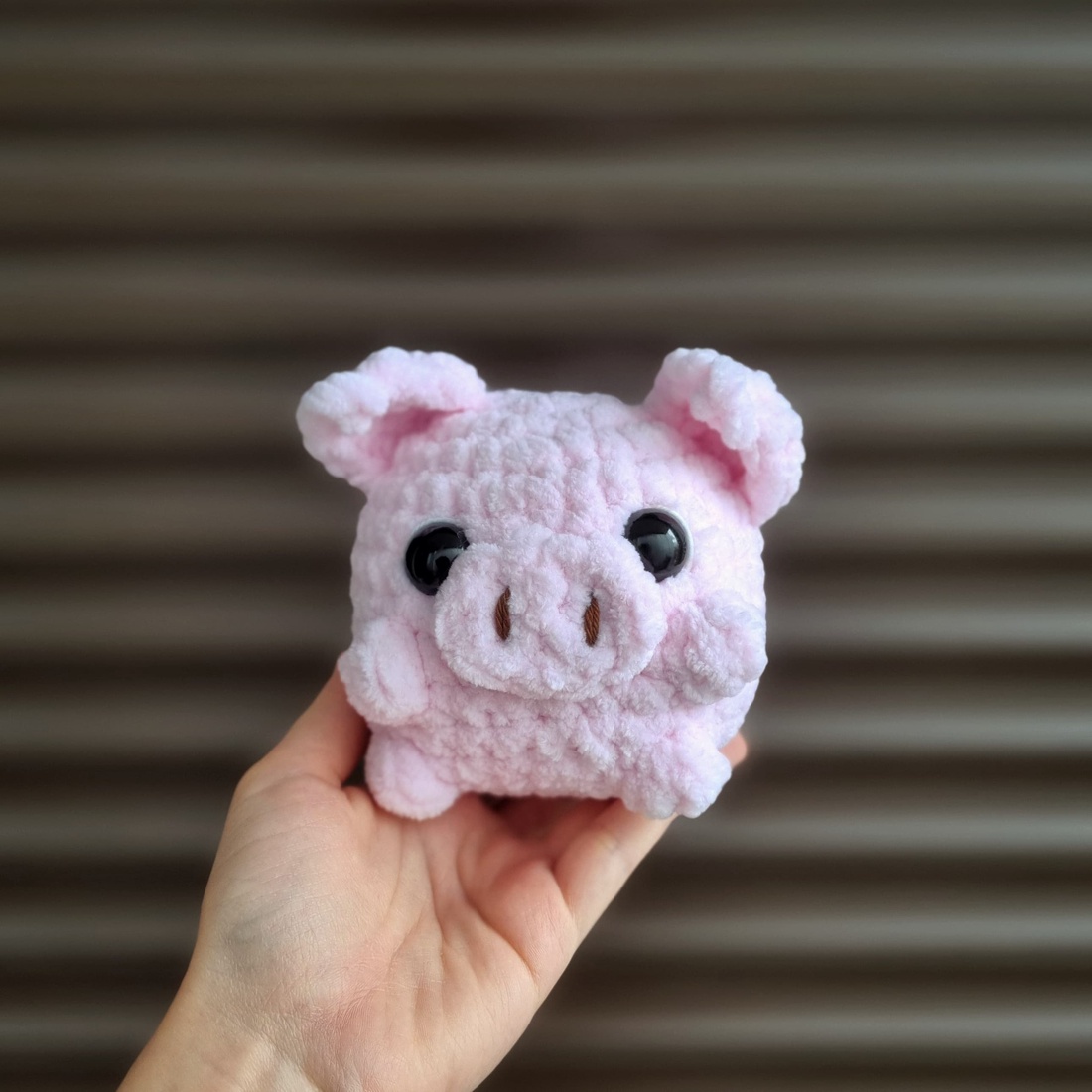 Jucărie porc croșetată manual din fir moale  jucărie handmade unicat - jucării și echipamente pentru copii - plușuri - păpușă croșetată, păpușă de pluș - Artynos.ro