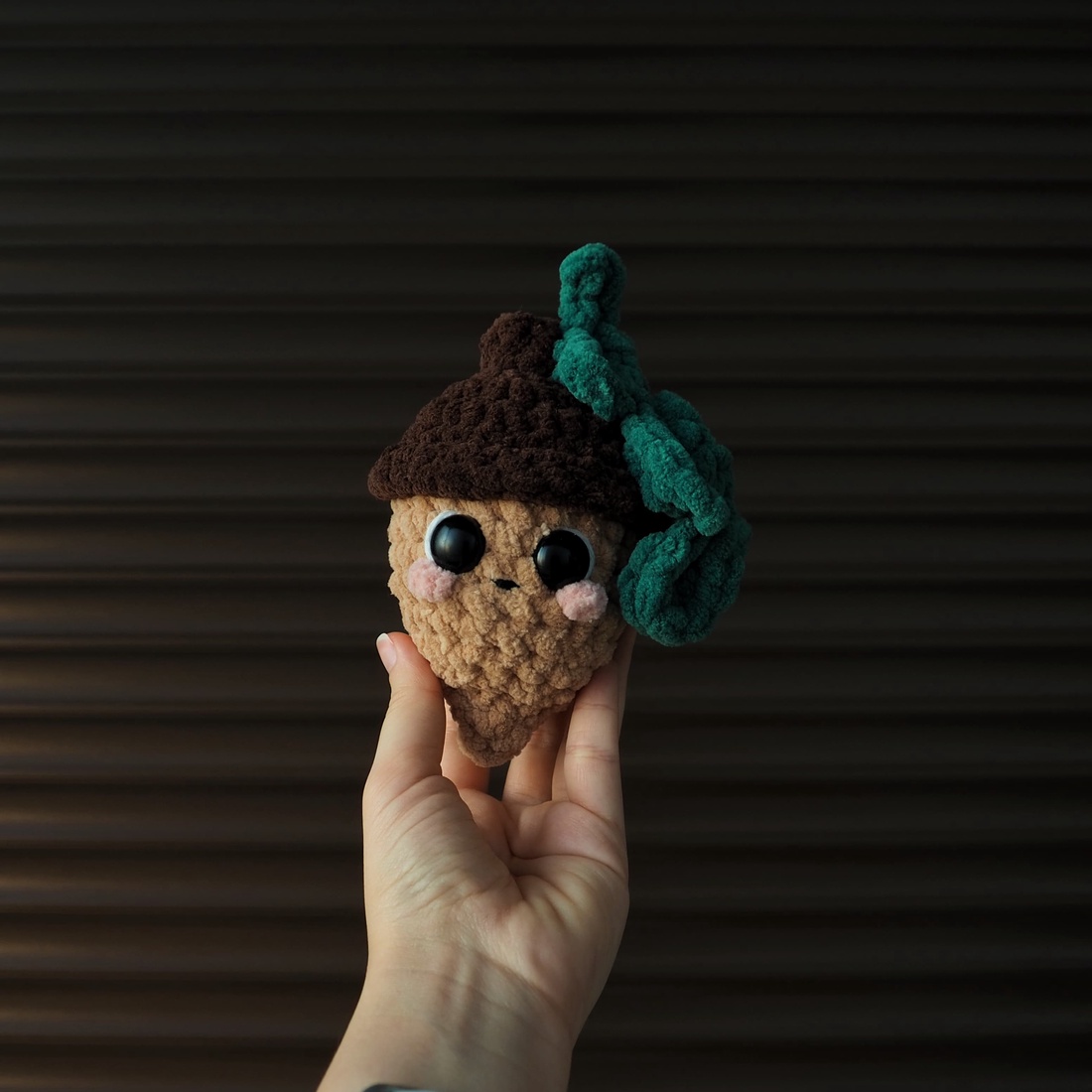  Jucărie ghindă croșetată manual din fir moale jucărie handmade unicat - jucării și echipamente pentru copii - plușuri - păpușă croșetată, păpușă de pluș - Artynos.ro