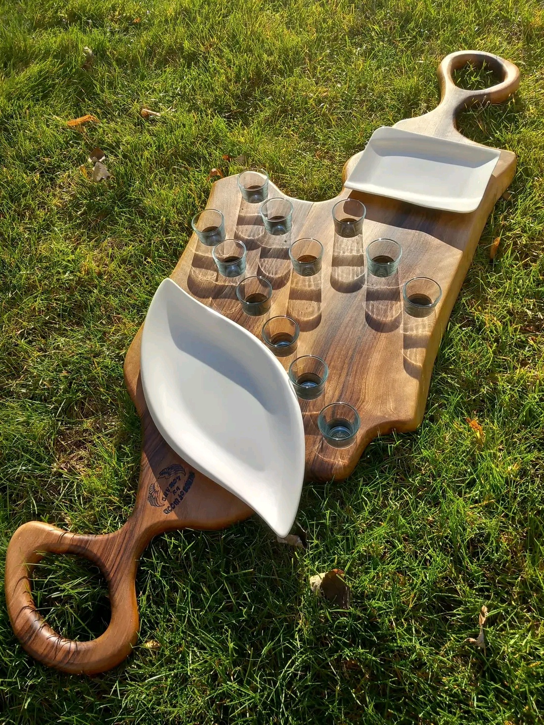 Tocătoare , oglinzi, măsuțe de cafea, platouri pentru servit, veioze, vaze - casă & stil de viață - accesorii pentru echipamente de bucătărie - accesorii pentru coacere și gătit - tocător - Artynos.ro Tocătoare , oglinzi, măsuțe de cafea, platouri pentru servit, veioze, vaze - casă & stil de viață - accesorii pentru echipamente de bucătărie - accesorii pentru coacere și gătit - tocător - Artynos.ro