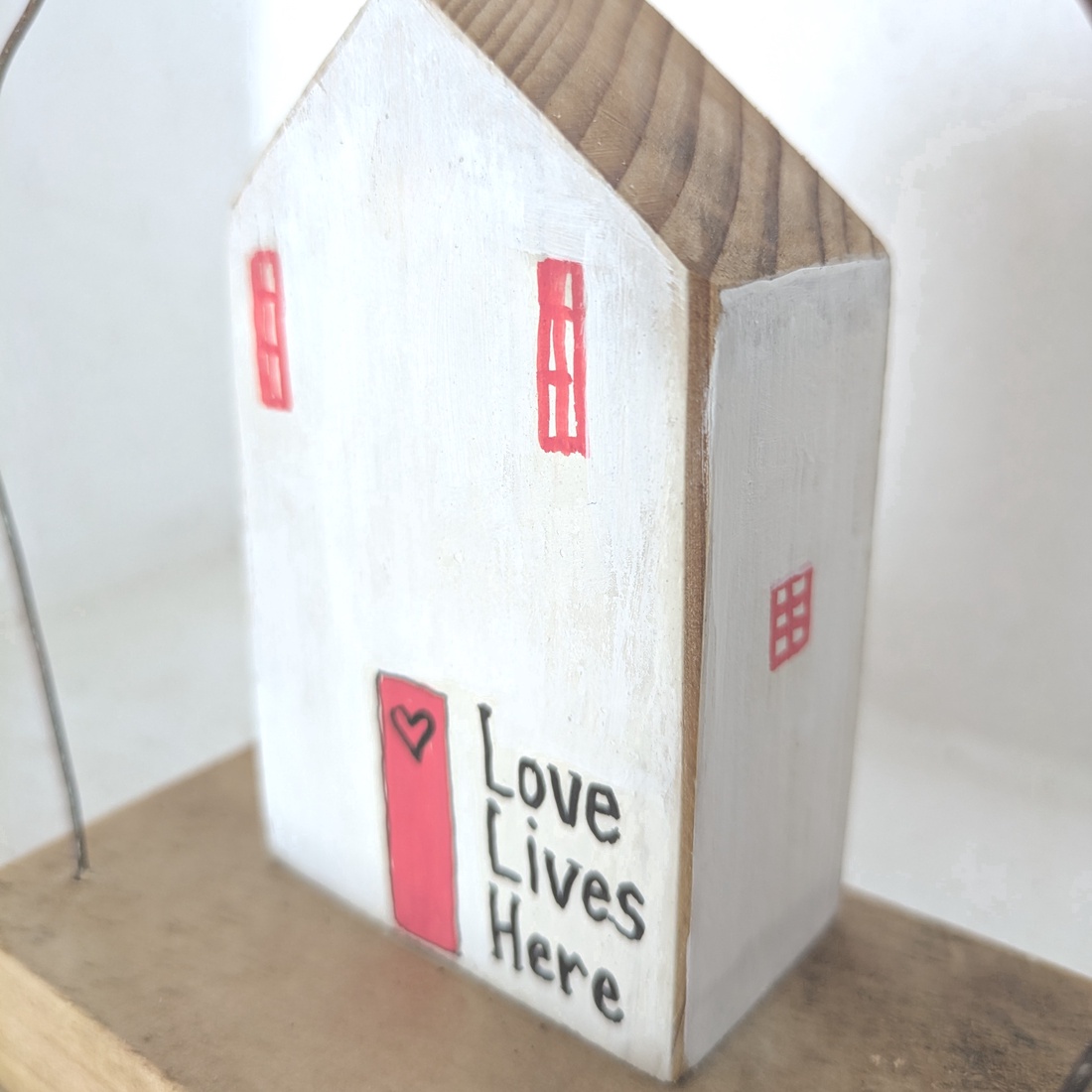 Casuta cu mesaj - arte vizuale și accesorii  - sculptură - statuie lemn - Artynos.ro