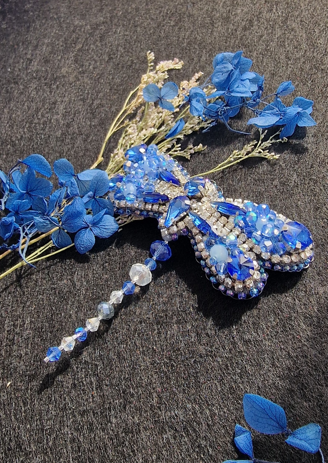 Brosa Libelula - bijuterii - broșe - Artynos.ro