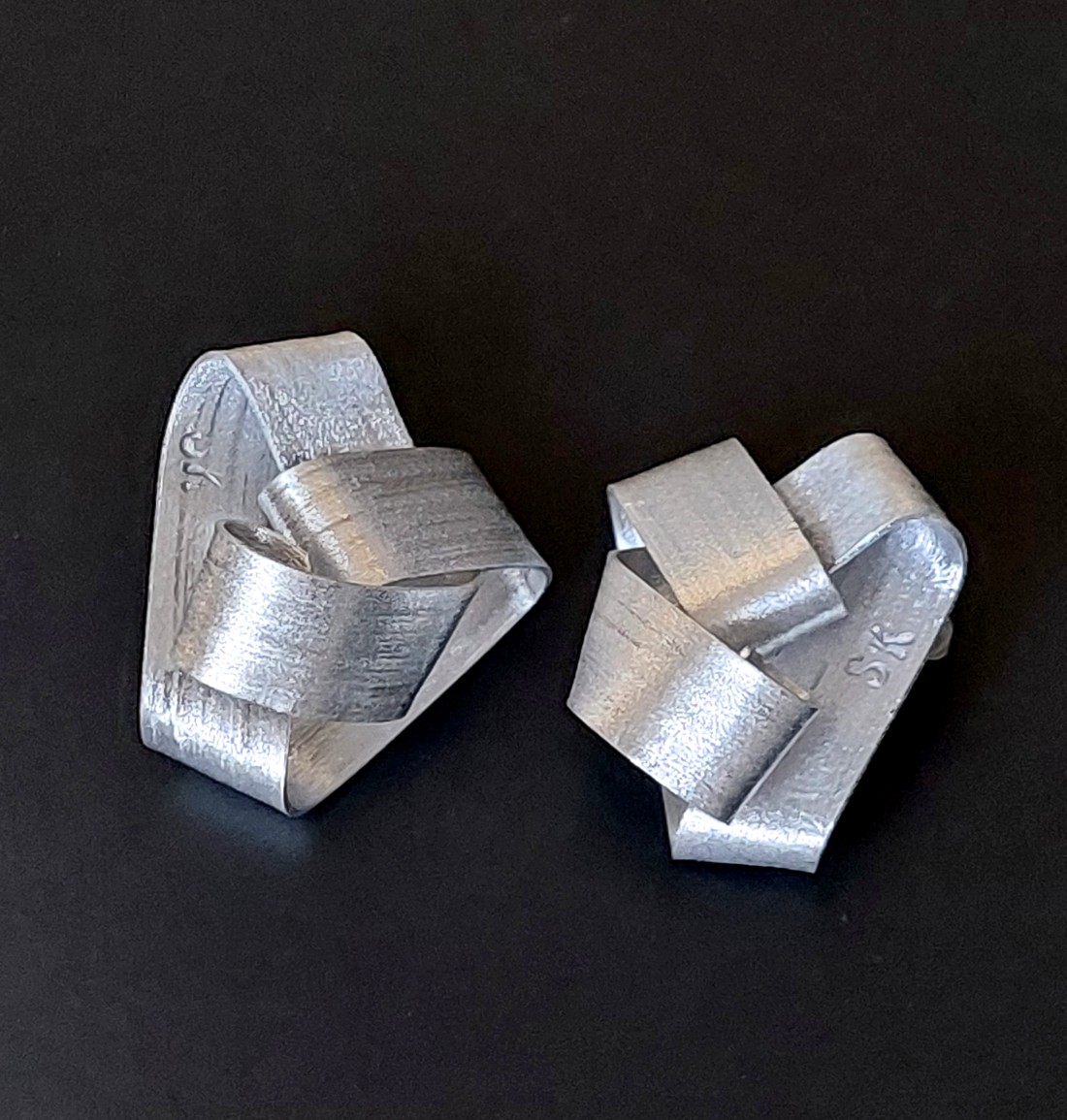 Cercei de design din aluminiu -  - Artynos.ro Cercei de design din aluminiu -  - Artynos.ro