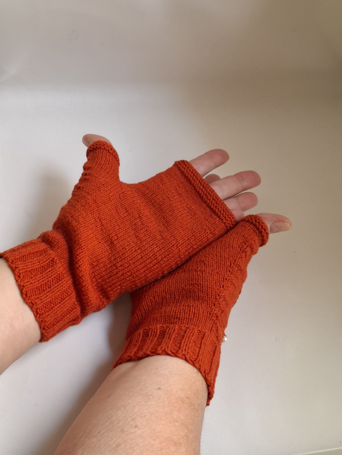 Mănuși tricotate manual, încălzitor de mână -  - Artynos.ro